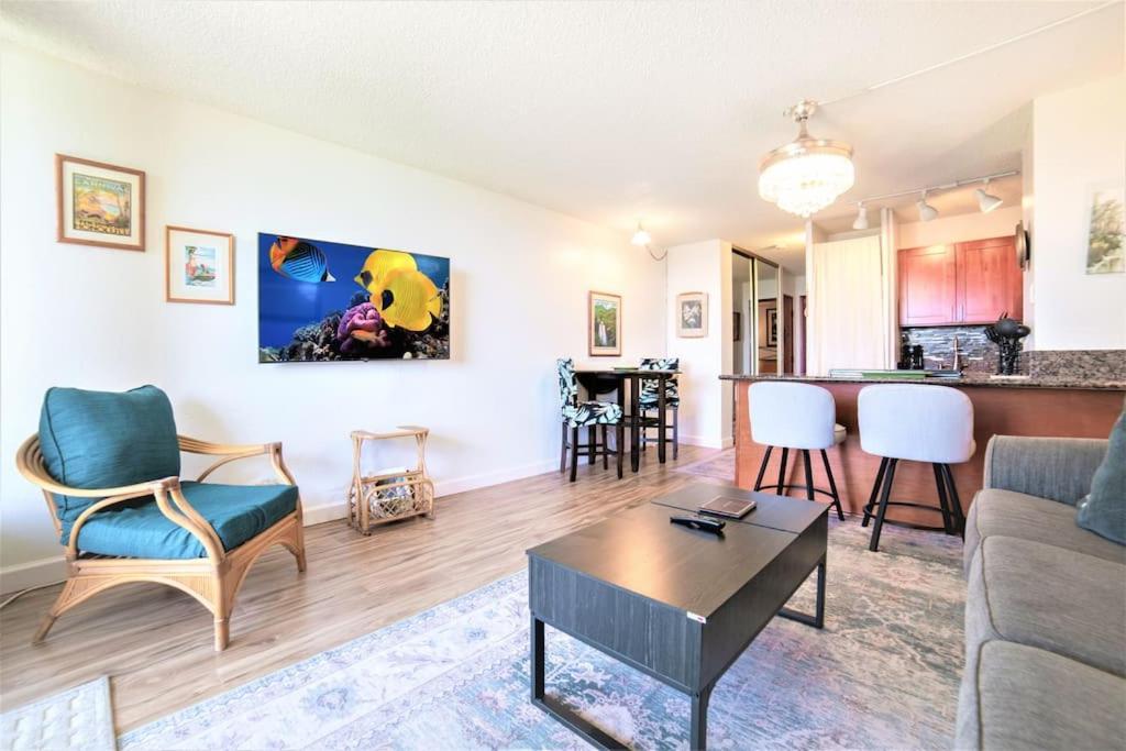 Stunning Maui Direct Ocean Front On The Beach, Walk To Beach From Condo, Watch Turtles, Whales, Ac In All Rooms Ocean View Pool And Spa Wailuku Eksteriør bilde