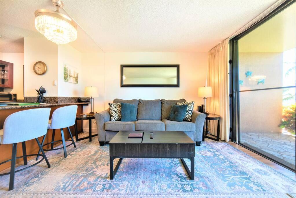Stunning Maui Direct Ocean Front On The Beach, Walk To Beach From Condo, Watch Turtles, Whales, Ac In All Rooms Ocean View Pool And Spa Wailuku Eksteriør bilde