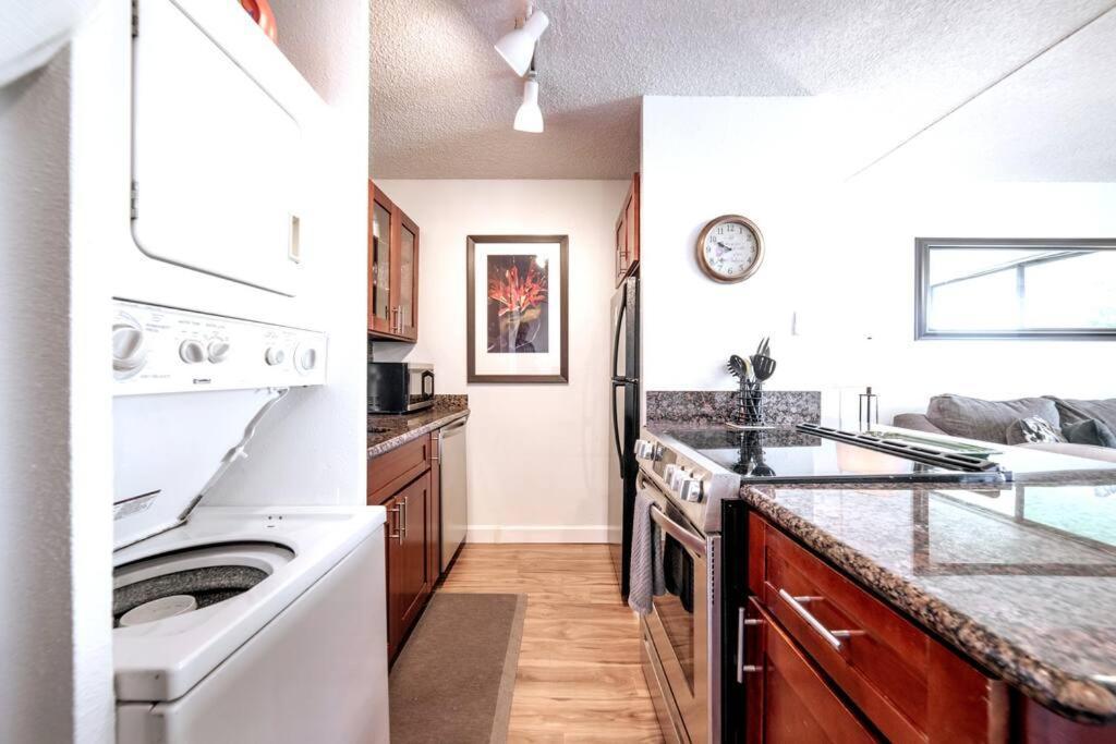 Stunning Maui Direct Ocean Front On The Beach, Walk To Beach From Condo, Watch Turtles, Whales, Ac In All Rooms Ocean View Pool And Spa Wailuku Eksteriør bilde
