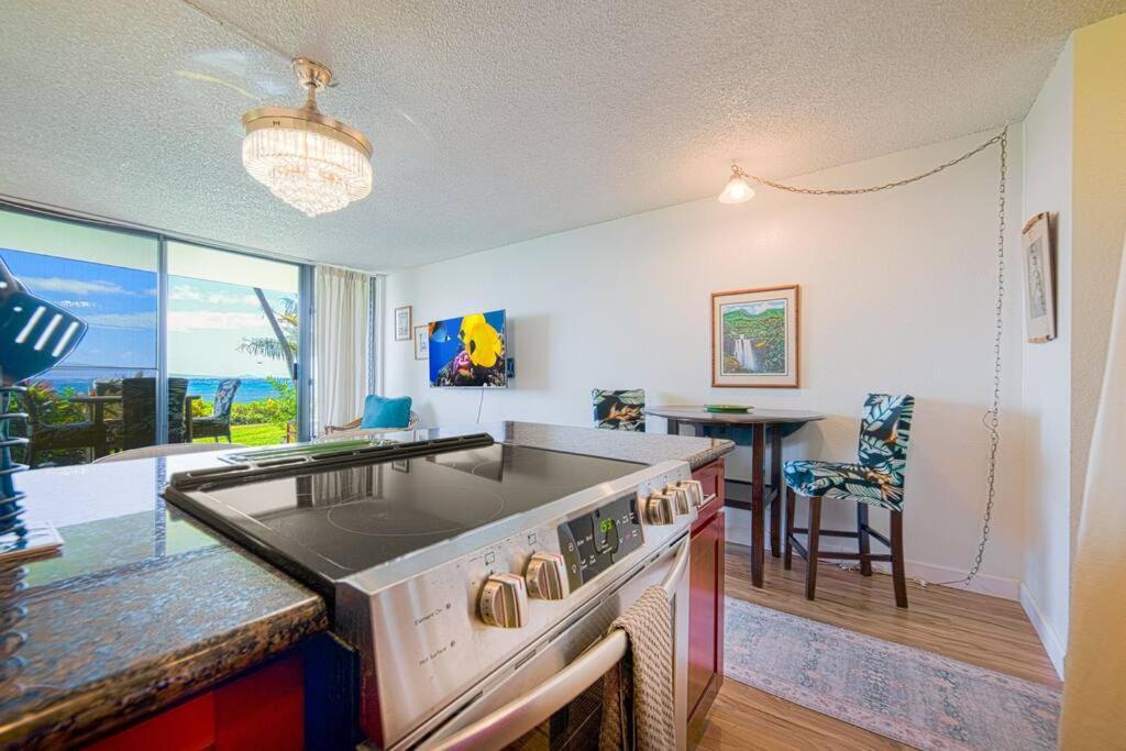 Stunning Maui Direct Ocean Front On The Beach, Walk To Beach From Condo, Watch Turtles, Whales, Ac In All Rooms Ocean View Pool And Spa Wailuku Eksteriør bilde